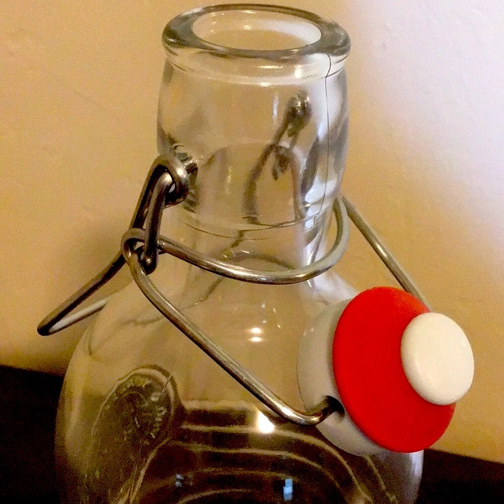 Swing-Top Italian Glass Decanter Ribbed Clear 40.5 oz Officina Bormioli Rocco - Picture 7 of 7